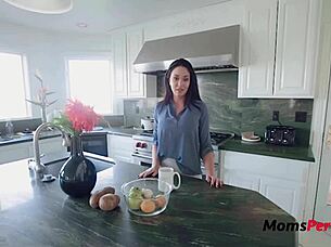 Busty milf step mom loves intense fucking in the kitchen - Brooke Beretta
