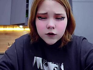 furiyssh performs a detailed mugbang session with her audience