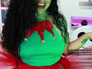 Agatha Dolly Unboxes Best G-Spot And Clit Licker!