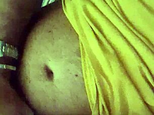 Aline Gives Handjob To Flavio Before Bedtime Cumshot