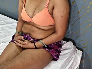 seducing rich indian bhabhi for some fun