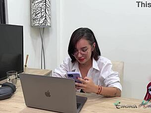 i masturbate in office while talking hot with gf