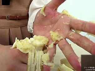 Watch this asian girl crush a banana with her hands in fetish video, so hot 😏