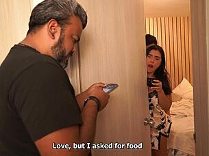 Já, nevlastní máma s velkým zadkem, šukám syna potají v naší ložnici 😅