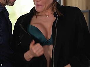 Kitana Lure says, 'Hook up for DP threesome!'