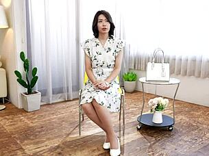 Japanese Married Woman Ayano Chitose Sucks Cock And Squirts In First Shooting