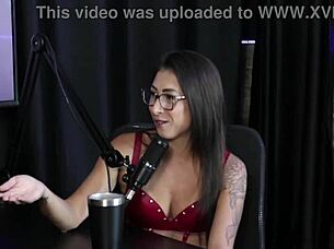 Gosta de apanhar mas n�o gosta de bater foi capa da revista sexy acha que homens tem medo dela e pensou em desistir do reality - luciana picchi sheer red.