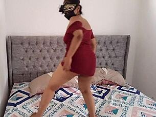 juicy pussy ready for pleasure after squirting masturbation