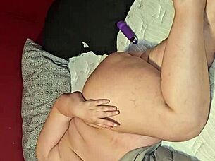 spread eagle and cum hard, milf?