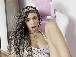 This little princess loves cumming with her toy inside