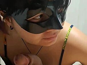 Mi Hermanastra Aprovecha Que Nos Dejan Solos Para Sacarme Todo El Semen