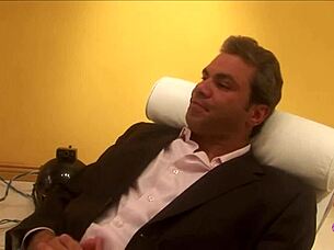 i test virtual reality by watching busty lesbians use sex toys