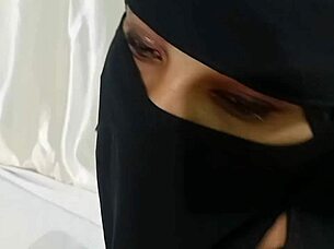 Does the muslim girl enjoy doggy with boyfriend?