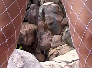 Asian mom Mya Minx shows squirting while getting assfucked in bed 😍