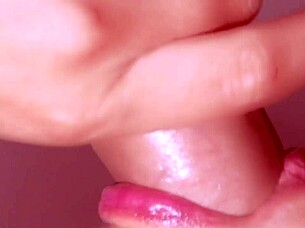 Amateur Japanese blowjob with cum in mouth close-up 😍