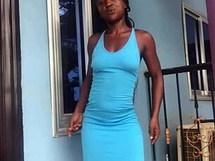 Crazy bitch twerking hard on that balcony view