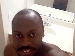 masturbating with mirror selfie for free