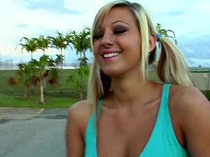 18-year-old girl lilly kingston enjoys casual fun