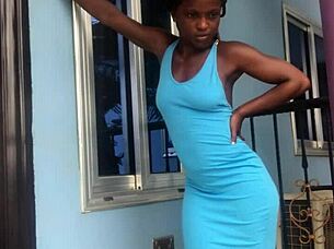 Crazy bitch twerking hard on that balcony view