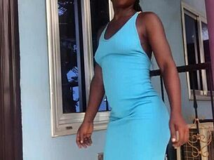 Crazy bitch twerking hard on that balcony view