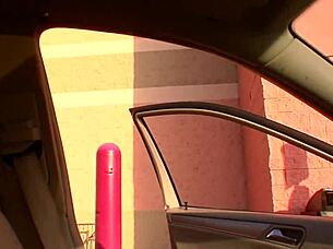 18-year-old girl lilly kingston enjoys casual fun