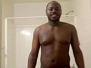 masturbating with mirror selfie for free