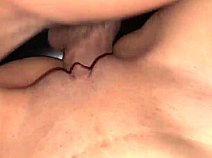 Le Ordeño Sus Grandes Tetas A Mi Cuñada Ya Que Está Muy Cachonda