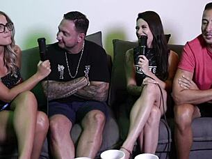 casada exibe boquete na chamada de vídeo com creampie e ejaculação feminina