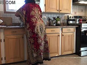 Pakistani Stepmother Shocked As Stepson Cums Inside Her Pussy During Rough Homemade Encounter