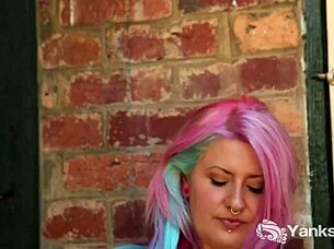 Yanks girl zahra stardust masturbates outdoors in lingerie