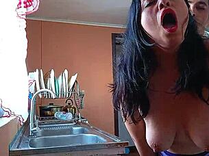 Fucking my stepmom in the kitchen topless, moaning loudly 😩