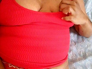 i watched my stepmom masturbate and squeeze her big pussy on holiday