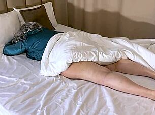 On the Soft Bed, the Stepmom Loves Getting Fucked in the Ass and Moans Quietly