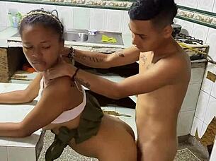 Me Follo A Mi Hermanastra Por Su Gran Coño With Blowjob Lick Doggy