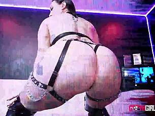 Curvy Money Birdette fucks horny stud