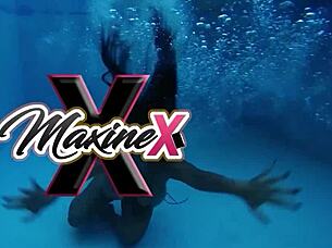 scott rhodes masturbates maxine x's wet pussy