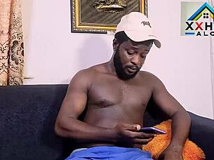 Sprængfyldt sygeplejerske hjælper klient med erektion på alle vis