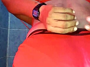 modeling my sexy satin panties and lingerie 😍