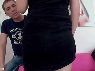 Stranger Gives Hotwife Ana Bell Evans Facial To Remember!