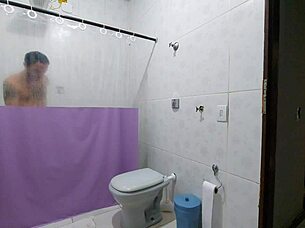 I have desires for my stepmother's husband, wanting to ride his big cock bareback