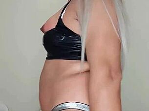 Siendo Transexual Por Un Día Y Me Masturbo