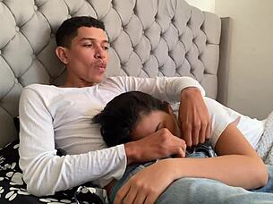 Padrastro METE LA POLLA EN MI BOCA HASTA CORRERSE!