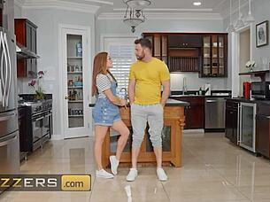 cleaning lady jenna starr lures seth with curves