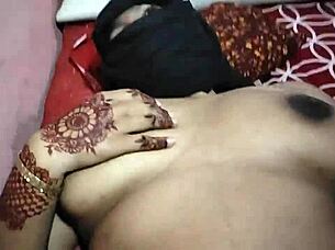 Hot Indian bhabhi gets fucked by devar for money 😏
