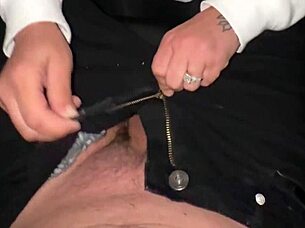 Sneaky Outdoor Anal With Big Cock In Car