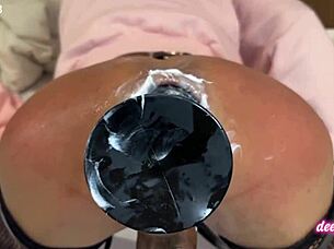 Check Out This Shemale With Extreme Inflatable Plug! 😍