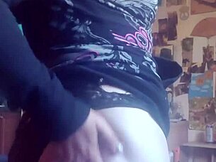 i tease my small tits and big ass before fucking myself