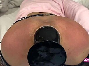 Check Out This Shemale With Extreme Inflatable Plug! 😍