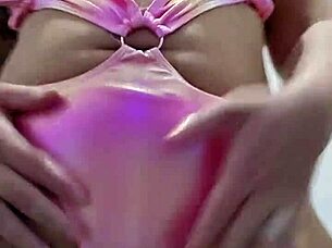 Miniskirt Flashing Makes Guys Hard In Usa