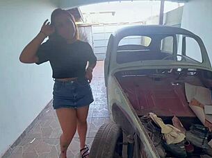 old guy fucks young in car 😈